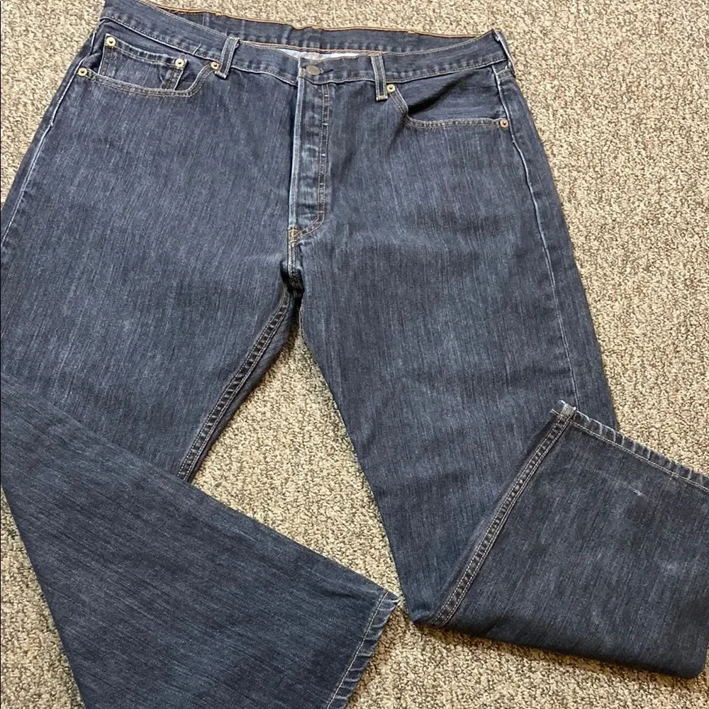 VTG, 90s Levi’s 501 XX Size W40x30L Relaxed Blue Denim Jeans with Classic Fit